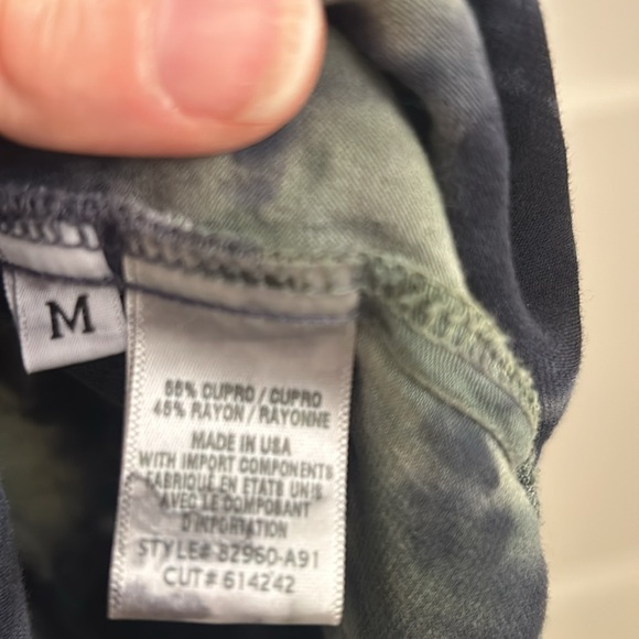 T-shirt Bella Dahl - silk feel but washable !! So comfy - Picture 7 of 7